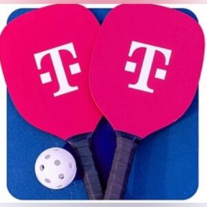 T Moblie pickle ball set 🏓